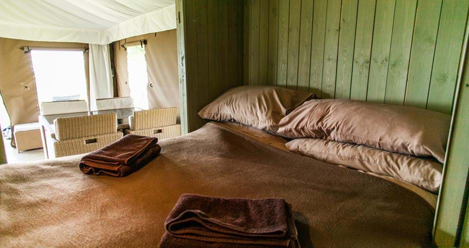 Family glamping holidays in Kent at Bear Lodge at Port Lympne Hotel & Reserve
