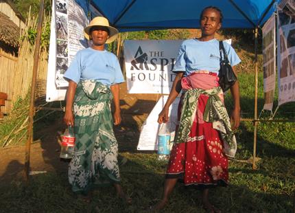 Presentation on The Aspinall Foundation's Madagascar primate project