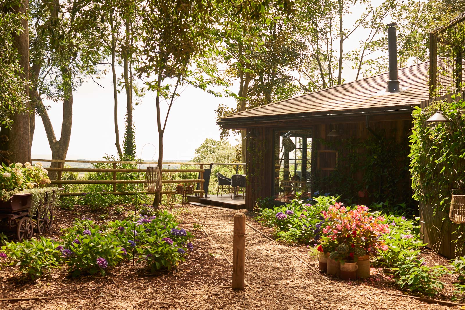 Tiger Lodge Short Breaks Sleep Next To The Tigers The Aspinall