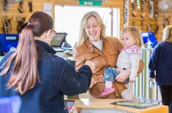 Seasonal Retail Assistants